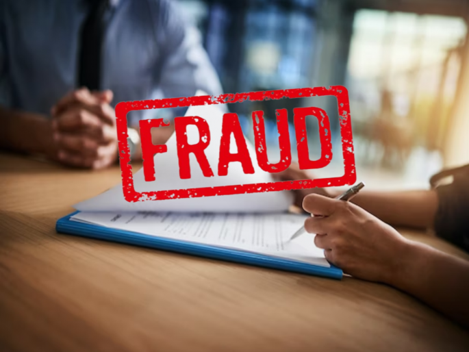 Attempt to build a flat by making a PR card in the name of the deceased; City Survey Office officials involved | मृताच्या नावे पीआर कार्ड बनवून फ्लॅट ढापण्याचा प्रयत्न; 'सिटी सर्व्हे'च्या अधिकाऱ्यांची मिलिभगत
