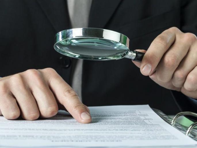 FIR against Bogus CID inspector in Nagpur | नागपुरात बोगस सीआयडी इन्स्पेक्टरविरुद्ध गुन्हा दाखल FIR against Bogus CID inspector in Nagpur | नागपुरात बोगस सीआयडी इन्स्पेक्टरविरुद्ध गुन्हा दाखल