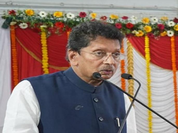 Malpractice in sports department not education, Minister Deepak Kesarkar gave the information | पैसे हडप करण्याचा प्रकार शिक्षण नव्हे क्रिडा विभागात, मंत्री दीपक केसरकरांनी दिली माहिती 