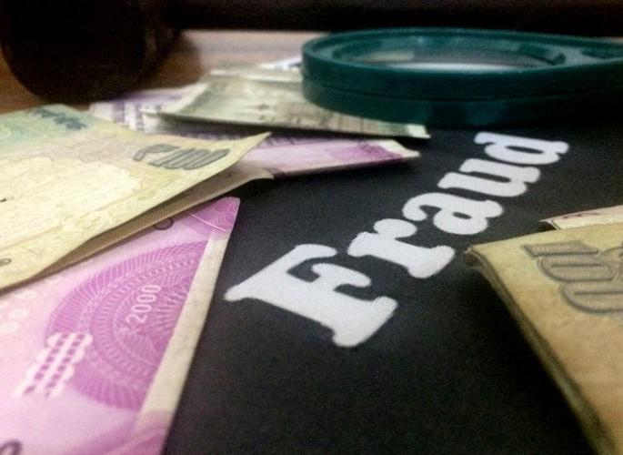 Billions of rupees were paid to traders by showing the lure of investment in Vishish ... | भिशीतील गुंतवणुकीचे आमिष दाखवून व्यापाऱ्यांना लावला कोट्यवधींचा चुना... Billions of rupees were paid to traders by showing the lure of investment in Vishish ... | भिशीतील गुंतवणुकीचे आमिष दाखवून व्यापाऱ्यांना लावला कोट्यवधींचा चुना...