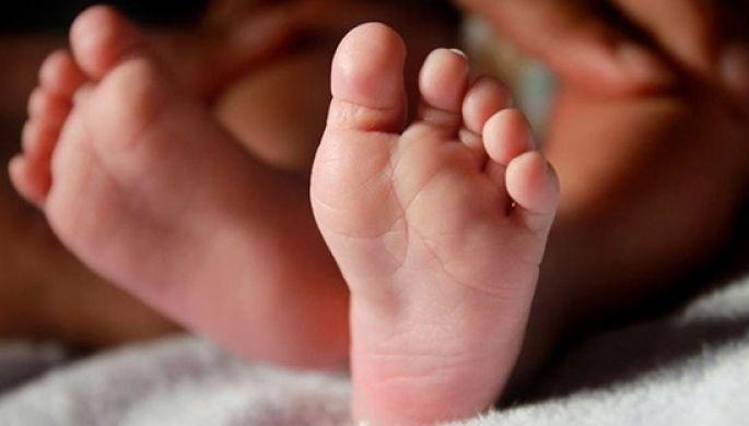 Child suffocates to death in Gadchiroli | गडचिरोलीत कारमध्ये गुदमरून बालकाचा मृत्यू