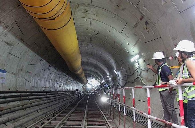 Rule to fall from June on Metro-3 route; So far 60% work is done | मेट्रो-३ मार्गिकेवर जूनपासून पडणार रूळ; आत्तापर्यंत ६० टक्के काम पूर्ण