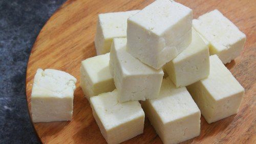 Beware of adulterated khowa and paneer; Identify such adulteration at home | भेसळयुक्त खवा व पनीरपासून व्हा सावध; घरच्याघरी अशी ओळखा भेसळ Beware of adulterated khowa and paneer; Identify such adulteration at home | भेसळयुक्त खवा व पनीरपासून व्हा सावध; घरच्याघरी अशी ओळखा भेसळ