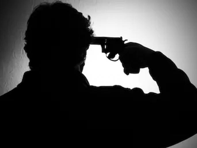 SRPF sub-inspector shot dead in gadchiroli MMG | एसआरपीएफच्या उपनिरीक्षकाची गोळी झाडून आत्महत्या, खिशात आढळली चिठ्ठी SRPF sub-inspector shot dead in gadchiroli MMG | एसआरपीएफच्या उपनिरीक्षकाची गोळी झाडून आत्महत्या, खिशात आढळली चिठ्ठी