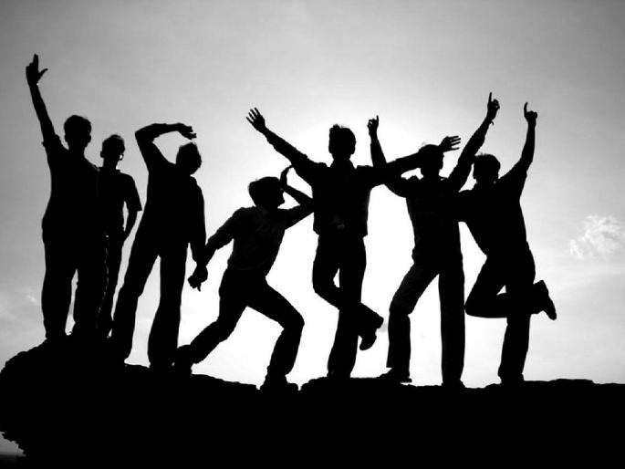 'No tension here' in Goverment Dental College Chhatrapati Sambhajinagar! Because seniors have become 'Buddies' to prevent 'ragging'. | ‘इथे नो टेन्शन’ ! कारण ‘रॅगिंग’ रोखण्यासाठी सिनिअरच बनले ‘बडी’ 'No tension here' in Goverment Dental College Chhatrapati Sambhajinagar! Because seniors have become 'Buddies' to prevent 'ragging'. | ‘इथे नो टेन्शन’ ! कारण ‘रॅगिंग’ रोखण्यासाठी सिनिअरच बनले ‘बडी’