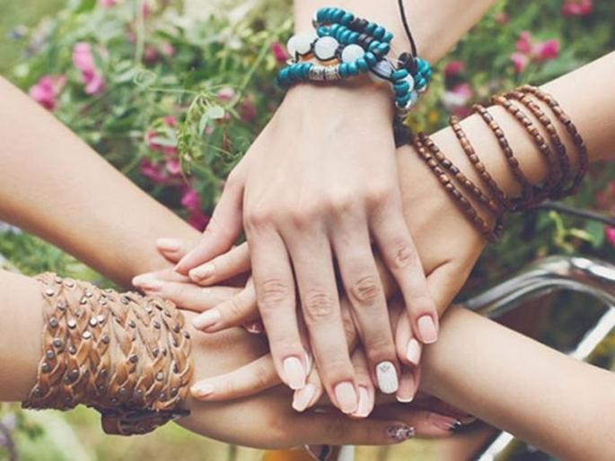 'Friendship Day' craze became less | ‘फ्रेण्डशिप डे’ची क्रेझ झाली कमी 'Friendship Day' craze became less | ‘फ्रेण्डशिप डे’ची क्रेझ झाली कमी