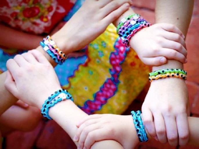 Friendship Day was celebrated on social media instead of Katta | कट्ट्याऐवजी सोशल मीडियावर साजरा झाला फ्रेंडशिप डे Friendship Day was celebrated on social media instead of Katta | कट्ट्याऐवजी सोशल मीडियावर साजरा झाला फ्रेंडशिप डे