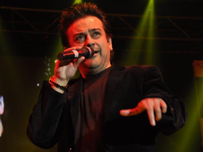 fruad against pakistani singer Adnan Sami 17 lakh music concert cheating | प्रसिद्ध गायक अदनान सामीविरोधात १७ लाखांची फसवणूक केल्याचा आरोप, नेमकं प्रकरण काय? fruad against pakistani singer Adnan Sami 17 lakh music concert cheating | प्रसिद्ध गायक अदनान सामीविरोधात १७ लाखांची फसवणूक केल्याचा आरोप, नेमकं प्रकरण काय?