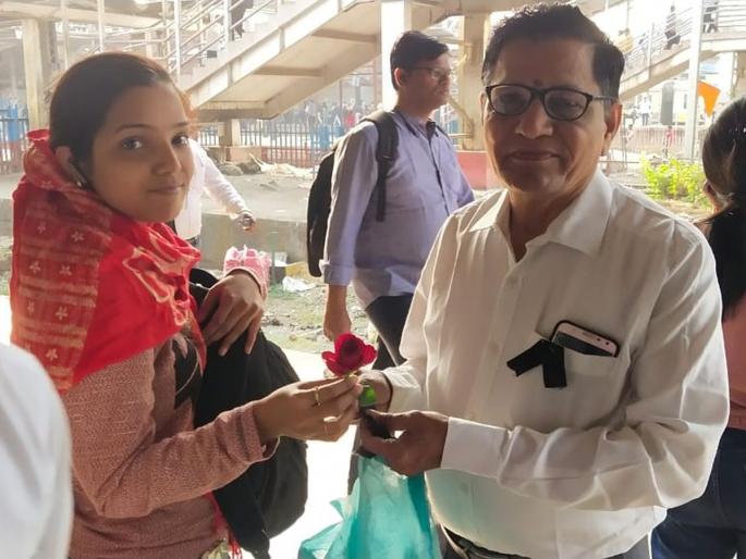 Central Railway officials do not give time to listen to problems of women passengers | मध्य रेल्वेचे अधिकारी महिला प्रवाशांच्या समस्या ऐकण्यासाठी वेळ देत नाहीत Central Railway officials do not give time to listen to problems of women passengers | मध्य रेल्वेचे अधिकारी महिला प्रवाशांच्या समस्या ऐकण्यासाठी वेळ देत नाहीत