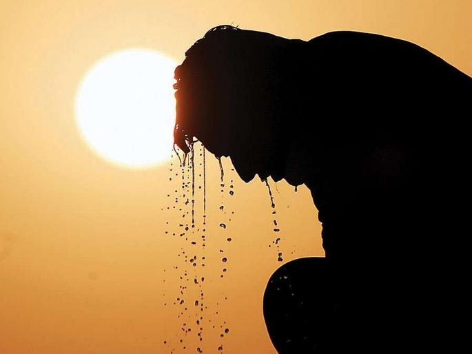 October Heat sweeps away campaigners | ऑक्टोबर हीटने प्रचारकांचा काढला घाम