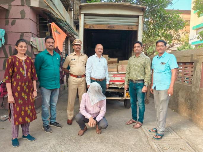 Illegal liquor transport from tempo, goods worth 4 lakh 13 thousand seized | टेम्पोतून बेकायदा मद्य वाहतूक, चार लाख १३ हजारांचा मुद्देमाल जप्त Illegal liquor transport from tempo, goods worth 4 lakh 13 thousand seized | टेम्पोतून बेकायदा मद्य वाहतूक, चार लाख १३ हजारांचा मुद्देमाल जप्त