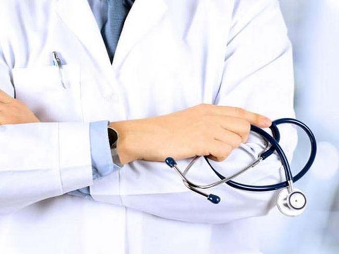 Opportunistic doctors in Ulhasnagar target the Municipal Corporation who reject treatment | उल्हासनगरातील संधीसाधू डॉक्टर महापालिकेच्या टार्गेटवर, रुग्णावर उपचार नाकारल्यास गुन्हा दाखल Opportunistic doctors in Ulhasnagar target the Municipal Corporation who reject treatment | उल्हासनगरातील संधीसाधू डॉक्टर महापालिकेच्या टार्गेटवर, रुग्णावर उपचार नाकारल्यास गुन्हा दाखल