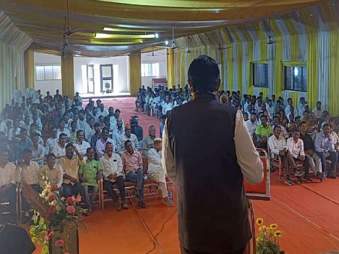 NCP determination meeting in Gadchiroli: Dharmarao Baba Atram give a indirect taunt to MP Ashok Nete; suggestion to the party | धर्मरावबाबा म्हणाले, मी ऑल पार्टी कँडिडेट, रेल्वे आणण्यासाठी दिल्लीला जावंच लागेल NCP determination meeting in Gadchiroli: Dharmarao Baba Atram give a indirect taunt to MP Ashok Nete; suggestion to the party | धर्मरावबाबा म्हणाले, मी ऑल पार्टी कँडिडेट, रेल्वे आणण्यासाठी दिल्लीला जावंच लागेल