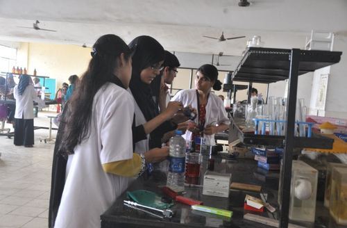 Coronavirus: Kovid Hospital to be a dental college; There will be facility of 500 beds | Coronavirus: दंत महाविद्यालय होणार कोविड रुग्णालय; ५०० खाटांची होणार सोय Coronavirus: Kovid Hospital to be a dental college; There will be facility of 500 beds | Coronavirus: दंत महाविद्यालय होणार कोविड रुग्णालय; ५०० खाटांची होणार सोय