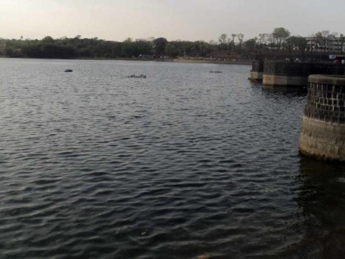 Futala lake in Nagpur is 'Suicide Point' | नागपुरातील फुटाळा तलाव ठरतोय ‘सुसाईड पॉर्इंट’ Futala lake in Nagpur is 'Suicide Point' | नागपुरातील फुटाळा तलाव ठरतोय ‘सुसाईड पॉर्इंट’