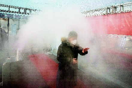 Corona death toll rises 1000; Infection for 42,000 citizens | कोरोनाचे बळी १००० वर; ४२ हजार नागरिकांना लागण Corona death toll rises 1000; Infection for 42,000 citizens | कोरोनाचे बळी १००० वर; ४२ हजार नागरिकांना लागण