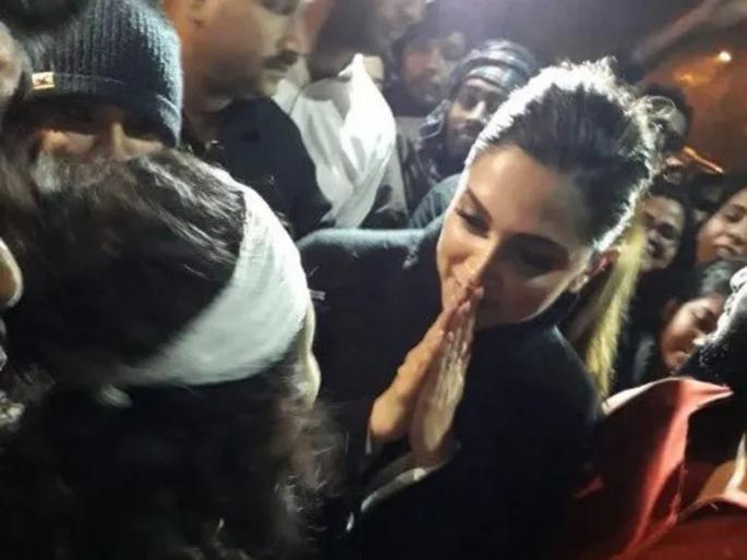 JNU Protest: Deepika Padukone is a member of the tukda tukda gang; BJP MP Sakshi Maharaj's accusation | JNU Protest : दीपिका पादुकोण ही तुकडे गँगची सदस्या; भाजपा खासदार साक्षी महाराजांचा आरोप JNU Protest: Deepika Padukone is a member of the tukda tukda gang; BJP MP Sakshi Maharaj's accusation | JNU Protest : दीपिका पादुकोण ही तुकडे गँगची सदस्या; भाजपा खासदार साक्षी महाराजांचा आरोप