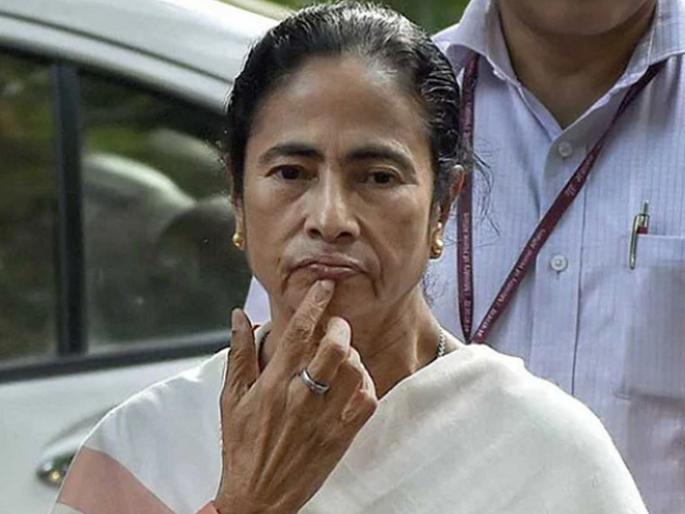 Mamata Banerjee’s difficulties increased; 25000 crore scam against former MP | ममता बॅनर्जींच्या अडचणी वाढल्या; माजी खासदारावर 25000 कोटींच्या घोटाळ्याचे गुन्हे Mamata Banerjee’s difficulties increased; 25000 crore scam against former MP | ममता बॅनर्जींच्या अडचणी वाढल्या; माजी खासदारावर 25000 कोटींच्या घोटाळ्याचे गुन्हे