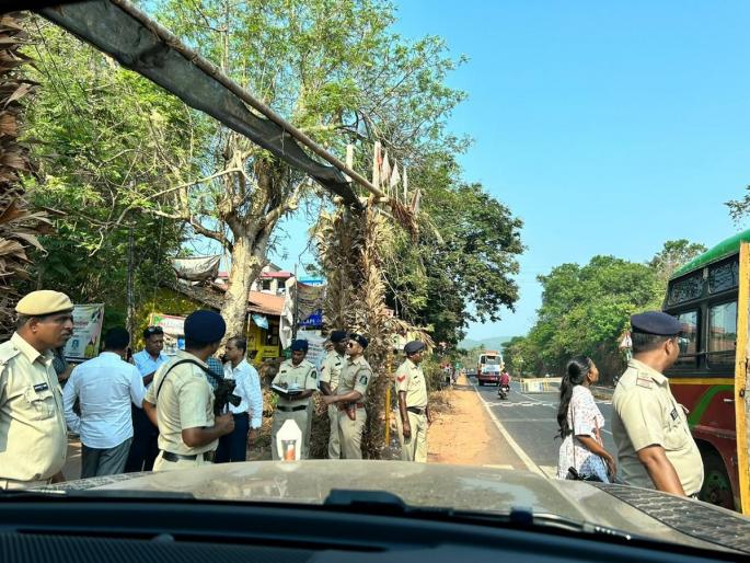 Congress leaders detained by police in goa just before few minutes of Union he minister amit Shah meeting | गोव्यात अमित शहांच्या सभेवेळी काँग्रेस नेत्यांची धरपकड; प्रदेशाध्यक्षांसह इतरांना पोलिसांनी घेतले ताब्यात Congress leaders detained by police in goa just before few minutes of Union he minister amit Shah meeting | गोव्यात अमित शहांच्या सभेवेळी काँग्रेस नेत्यांची धरपकड; प्रदेशाध्यक्षांसह इतरांना पोलिसांनी घेतले ताब्यात