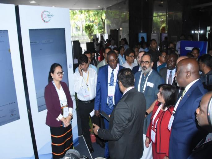 Foreign visitors impressed by exhibition showcasing digital power G-20 Summit in pune | G-20 Summit: डिजिटल सामर्थ्याचे दर्शन घडवणाऱ्या प्रदर्शनाने परदेशी पाहुणे प्रभावित Foreign visitors impressed by exhibition showcasing digital power G-20 Summit in pune | G-20 Summit: डिजिटल सामर्थ्याचे दर्शन घडवणाऱ्या प्रदर्शनाने परदेशी पाहुणे प्रभावित