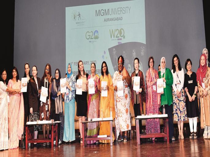 G20 Summit: Foreign guests give women a platform to change the world | G20 Summit: विदेशी पाहुण्यांनी घातली महिलांना जग बदलाची साद G20 Summit: Foreign guests give women a platform to change the world | G20 Summit: विदेशी पाहुण्यांनी घातली महिलांना जग बदलाची साद
