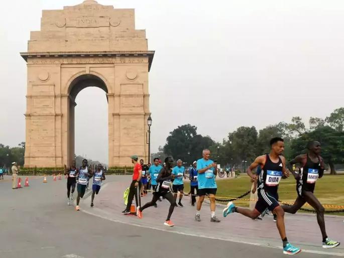 A Runner Dies Delhi Half Marathon | ५० मीटर आधीच आयुष्याची रेस कायमची संपली; हाफ मॅरेथॉनमध्ये अचानक कसा झाला मृत्यू? A Runner Dies Delhi Half Marathon | ५० मीटर आधीच आयुष्याची रेस कायमची संपली; हाफ मॅरेथॉनमध्ये अचानक कसा झाला मृत्यू?