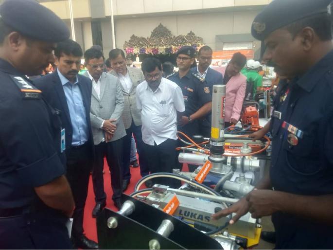 Disaster management technical lessons to one thousand students; Including 74 political officers | एक हजार विद्यार्थ्यांना आपत्ती व्यवस्थापनाचे तंत्रशुद्ध धडे; ७४ रासेयाे अधिकाऱ्यांही समावेश Disaster management technical lessons to one thousand students; Including 74 political officers | एक हजार विद्यार्थ्यांना आपत्ती व्यवस्थापनाचे तंत्रशुद्ध धडे; ७४ रासेयाे अधिकाऱ्यांही समावेश
