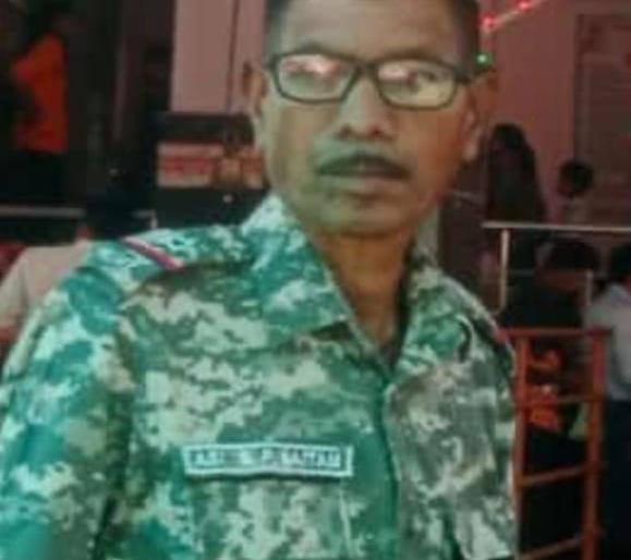 During the Mahashivratri yatra he felt dizzy while performing his duties colleagues ran but | महाशिवरात्री यात्रेत कर्तव्य बजावताना चक्कर आली, सहकारी धावले पण... During the Mahashivratri yatra he felt dizzy while performing his duties colleagues ran but | महाशिवरात्री यात्रेत कर्तव्य बजावताना चक्कर आली, सहकारी धावले पण...