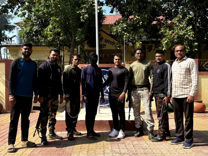 naxalite arrested for murdering police constable in gadchiroli | पाेलिस पाटलाची हत्या करणारा नक्षलवादी जेरबंद naxalite arrested for murdering police constable in gadchiroli | पाेलिस पाटलाची हत्या करणारा नक्षलवादी जेरबंद