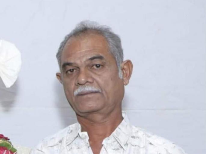 Gadchiroli: Elderly man murdered by slitting throat in Gadchiroli, killers lock house and flee | गडचिरोलीतील आष्टीत गळा चिरुन वृद्धाची हत्या, घराला टाळे लावून मारेकरी पसार Gadchiroli: Elderly man murdered by slitting throat in Gadchiroli, killers lock house and flee | गडचिरोलीतील आष्टीत गळा चिरुन वृद्धाची हत्या, घराला टाळे लावून मारेकरी पसार