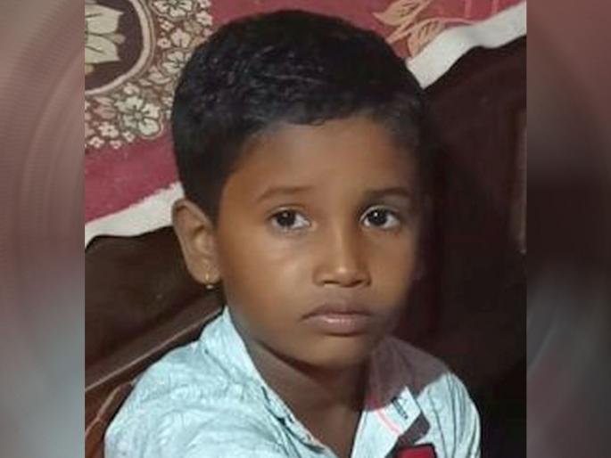 The beginning of school was the last; The child was crushed by a truck | शाळेची सुरुवात ठरली अखेरची; चिमुकल्याला ट्रकने चिरडले! The beginning of school was the last; The child was crushed by a truck | शाळेची सुरुवात ठरली अखेरची; चिमुकल्याला ट्रकने चिरडले!