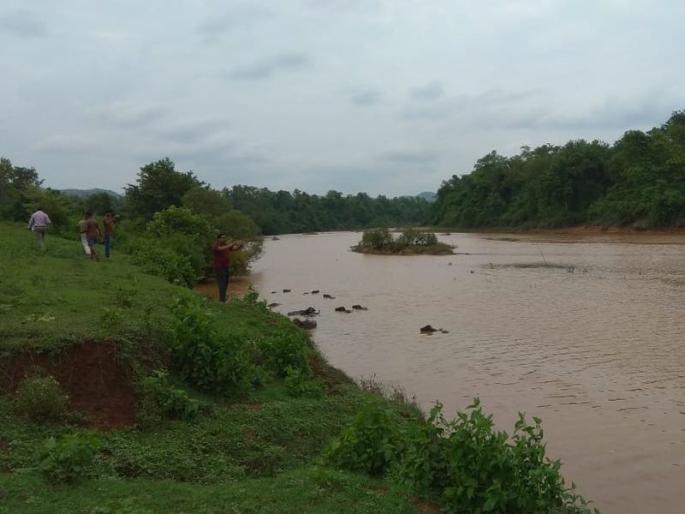 In the river Palmulautam, three women have sank water | पामुलगौतम नदीत तीन महिलांचा बुडून मृत्यू In the river Palmulautam, three women have sank water | पामुलगौतम नदीत तीन महिलांचा बुडून मृत्यू