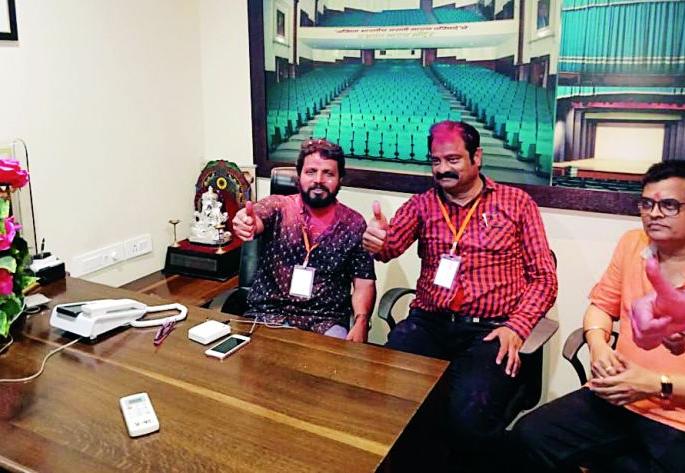 Vector flag of the Natya Parishad Regulatory Board | नाट्य परिषदेच्या नियामक मंडळावर वैदर्भीयांचा झेंडा