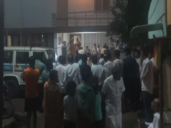 Man entered house posing as courier stabbed and robbed elderly woman in Kolhapur | Kolhapur Crime: कुरिअरवाला म्हणून घरात घुसला, चाकूने वार करून वृद्धेला लुटले