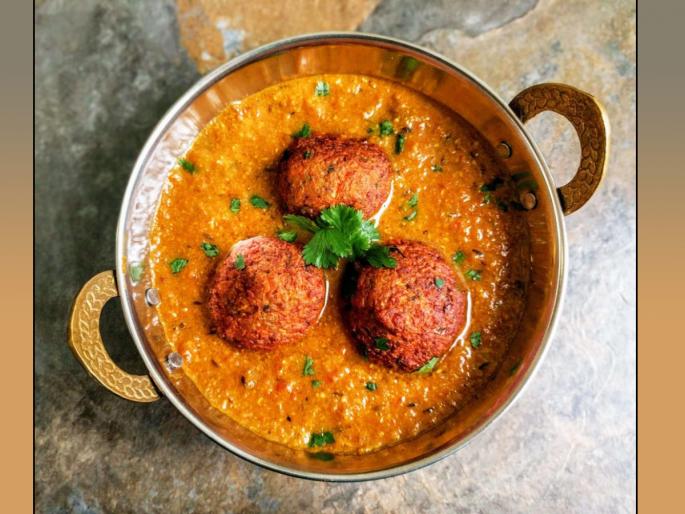Winter Special: Have you eaten carrot kofta? Try this delicious kofta curry with thick gravy this winter. | Winter Special: गाजर कोफ्ता खाल्लाय? या हिवाळ्यात ट्राय करा दाटसर ग्रेव्ही असलेली रुचकर कोफ्ता करी Winter Special: Have you eaten carrot kofta? Try this delicious kofta curry with thick gravy this winter. | Winter Special: गाजर कोफ्ता खाल्लाय? या हिवाळ्यात ट्राय करा दाटसर ग्रेव्ही असलेली रुचकर कोफ्ता करी