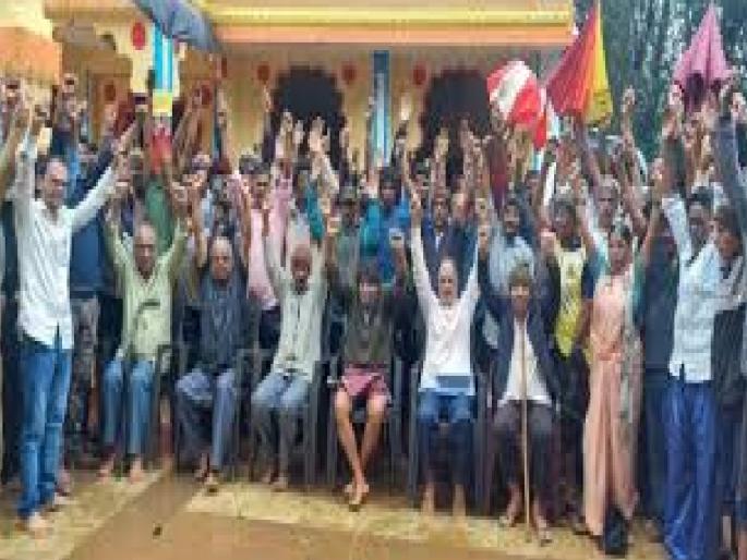 Dispute over land at Gele Kavalesad Point, Minister Kesarkar statement protested on behalf of the village | Sindhudurg: गेळे कावळेसाद पॉइंटवरील जमिनीवरून वातावरण तापले, मंत्री केसरकरांना गावबंदीचा इशारा Dispute over land at Gele Kavalesad Point, Minister Kesarkar statement protested on behalf of the village | Sindhudurg: गेळे कावळेसाद पॉइंटवरील जमिनीवरून वातावरण तापले, मंत्री केसरकरांना गावबंदीचा इशारा