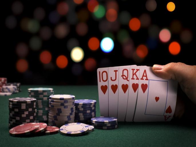The theft of a laptop for the sake of gambling steals laptops from college hostels | जुगाराच्या नादासाठी चक्क लॅपटॉपची चोरी; महाविद्यालयांच्या वसतीगृहातून लॅपटाॅप चोरणारा गजाआड The theft of a laptop for the sake of gambling steals laptops from college hostels | जुगाराच्या नादासाठी चक्क लॅपटॉपची चोरी; महाविद्यालयांच्या वसतीगृहातून लॅपटाॅप चोरणारा गजाआड