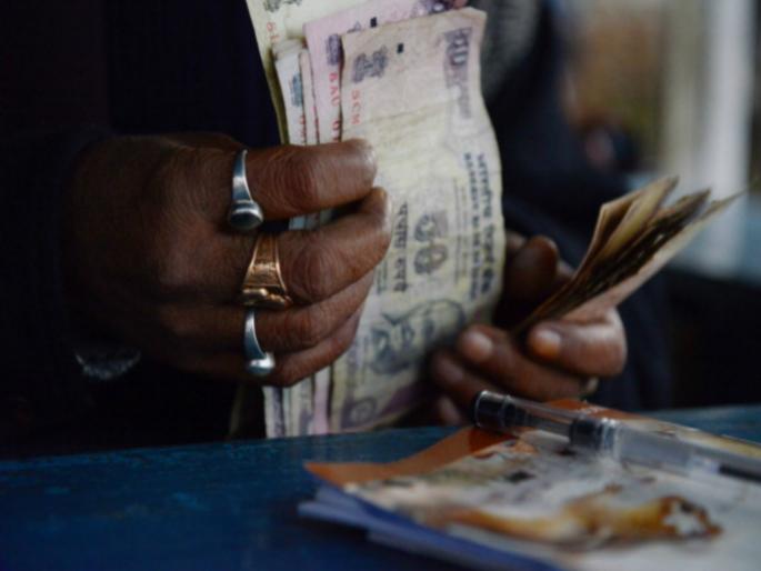 Beed: Gambling den opened in a field; 12 gamblers arrested, property worth Rs 9 lakh seized | Beed: शेतातच सुरू केला जुगार अड्डा; १२ जुगारी अटकेत, ९ लाखांचा मुद्देमाल जप्त Beed: Gambling den opened in a field; 12 gamblers arrested, property worth Rs 9 lakh seized | Beed: शेतातच सुरू केला जुगार अड्डा; १२ जुगारी अटकेत, ९ लाखांचा मुद्देमाल जप्त