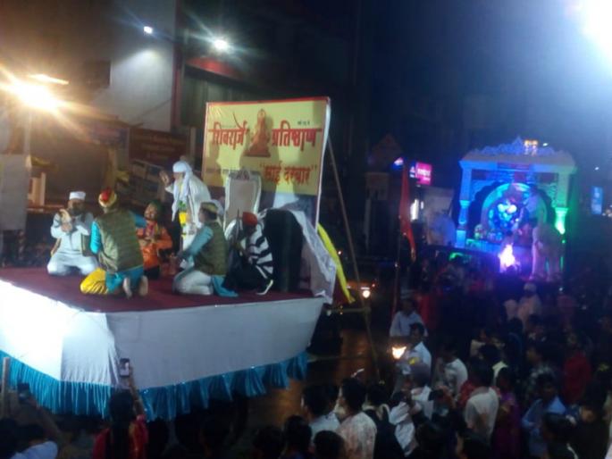immersion procession 2019 : rain in Chinchwad immersion procession | विसर्जन मिरवणूक २०१९ : बाप्पांच्या विसर्जन मिरवणुकीला वरुणराजाची हजेरी ; उत्साह आणि जल्लोषपूर्ण भक्तिरंगाचे दर्शन immersion procession 2019 : rain in Chinchwad immersion procession | विसर्जन मिरवणूक २०१९ : बाप्पांच्या विसर्जन मिरवणुकीला वरुणराजाची हजेरी ; उत्साह आणि जल्लोषपूर्ण भक्तिरंगाचे दर्शन