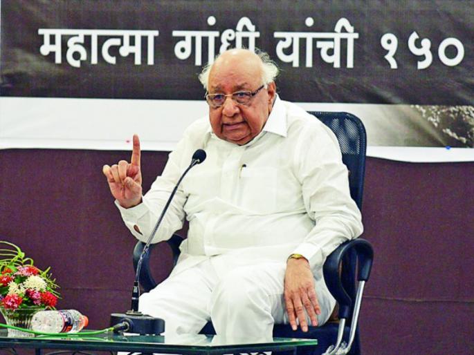 Gandhi's true Word had the power of mantra: Suresh Dwadashiwar | गांधींच्या सच्च्या वचनात होते मंत्राचे सामर्थ्य : सुरेश द्वादशीवार Gandhi's true Word had the power of mantra: Suresh Dwadashiwar | गांधींच्या सच्च्या वचनात होते मंत्राचे सामर्थ्य : सुरेश द्वादशीवार