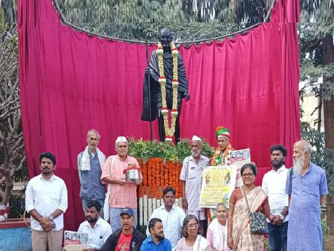 Mahatma Gandhi Lok Swarajya Padayatra for Gram Swarajya; Departs from Belgaum; Concludes in Hubli on January 30 | महात्मा गांधीजी यांच्या ग्रामस्वराज्यासाठी लोकस्वराज्य पदयात्रा; बेळगावहून प्रस्थान; ३० जानेवारीला हुबळीत सांगता Mahatma Gandhi Lok Swarajya Padayatra for Gram Swarajya; Departs from Belgaum; Concludes in Hubli on January 30 | महात्मा गांधीजी यांच्या ग्रामस्वराज्यासाठी लोकस्वराज्य पदयात्रा; बेळगावहून प्रस्थान; ३० जानेवारीला हुबळीत सांगता