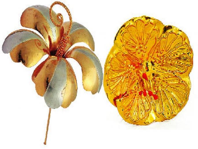 Buy gold and silver jewelery from jewelers | सराफ बाजारात कोट्यवधींची उलाढाल गणेशभक्तांकडून सोने चांदीच्या दागिन्यांची खरेदी