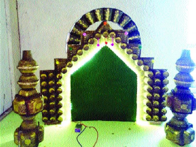 Concept of paper, cloth usage, painter Shekhar Bhoir for decoration of Ganeshotsav | गणेशोत्सवाच्या सजावटीसाठी कागद, कापडाचा वापर , चित्रकार शेखर भोईर यांची संकल्पना Concept of paper, cloth usage, painter Shekhar Bhoir for decoration of Ganeshotsav | गणेशोत्सवाच्या सजावटीसाठी कागद, कापडाचा वापर , चित्रकार शेखर भोईर यांची संकल्पना