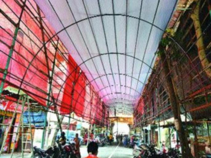 in mumbai ganeshotsav on four days about 40 percent permits left 1 thousand 773 permits approved by the municipality | गणेशोत्सव ४ दिवसांवर, ४० टक्के परवानग्या बाकी; पालिकेकडून १ हजार ७७३ परवानग्या मंजूर in mumbai ganeshotsav on four days about 40 percent permits left 1 thousand 773 permits approved by the municipality | गणेशोत्सव ४ दिवसांवर, ४० टक्के परवानग्या बाकी; पालिकेकडून १ हजार ७७३ परवानग्या मंजूर