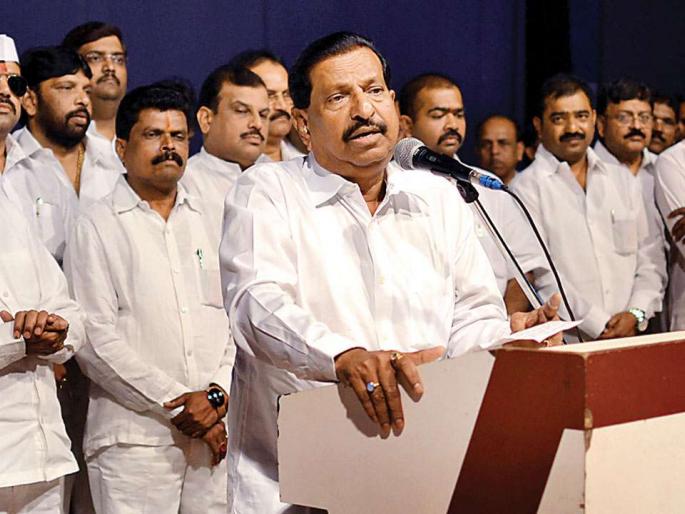 Navi Mumbai councilors join BJP; But the mayor will remain in NCP | नवी मुंबईचे नगरसेवक चालले भाजपात; पण महापौर, सभापती राहणार राष्ट्रवादीतच