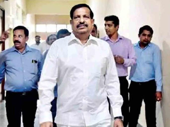 Ganesh Naik agrees to transfer DPS Lake to Municipal Corporation | डीपीएस तलाव महापालिकेकडे हस्तांतरणास गणेश नाईक यांची सहमती; पर्यावरणप्रेमी आंदोलनास मिळाले बळ Ganesh Naik agrees to transfer DPS Lake to Municipal Corporation | डीपीएस तलाव महापालिकेकडे हस्तांतरणास गणेश नाईक यांची सहमती; पर्यावरणप्रेमी आंदोलनास मिळाले बळ