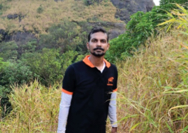 For five years in a row, I visited 250 forts on Sundays, studying forts in five states | पाच वर्षे सलग २५० रविवारी केली दुर्गभ्रमंती, पाच राज्यांमधील किल्ल्यांचा अभ्यास For five years in a row, I visited 250 forts on Sundays, studying forts in five states | पाच वर्षे सलग २५० रविवारी केली दुर्गभ्रमंती, पाच राज्यांमधील किल्ल्यांचा अभ्यास