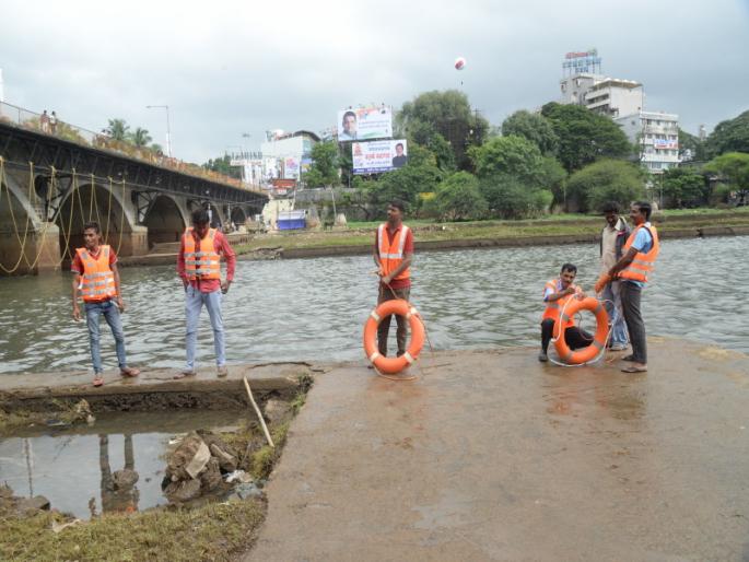 Health system of municipalities and various organizations, camp, ready for ganesh immersion procession municipalities | गणेश विसर्जन मिरवणुकीसाठी महापालिकेसह विविध संस्था, संघटनांची आरोग्य यंत्रणा सज्ज      