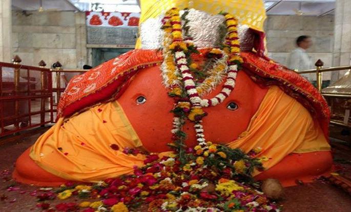 Tekadi Ganesh Mandir in the city of Nagpur is now the straight path | नागपुरातील  टेकडी गणेश मंदिरासाठी आता सरळ मार्ग Tekadi Ganesh Mandir in the city of Nagpur is now the straight path | नागपुरातील  टेकडी गणेश मंदिरासाठी आता सरळ मार्ग
