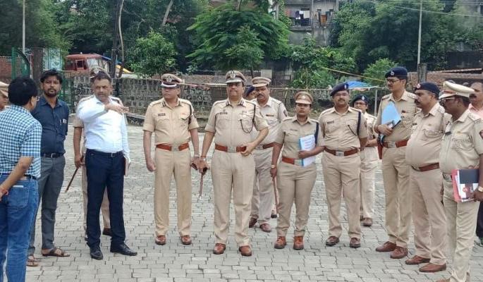 Nagpur police tighten waist for Ganesh immersion: drone to keep watch over Futala lake | गणेश विसर्जनासाठी नागपूर पोलिसांनी कसली कंबर : ड्रोनने ठेवणार फुटाळा तलावावर नजर Nagpur police tighten waist for Ganesh immersion: drone to keep watch over Futala lake | गणेश विसर्जनासाठी नागपूर पोलिसांनी कसली कंबर : ड्रोनने ठेवणार फुटाळा तलावावर नजर
